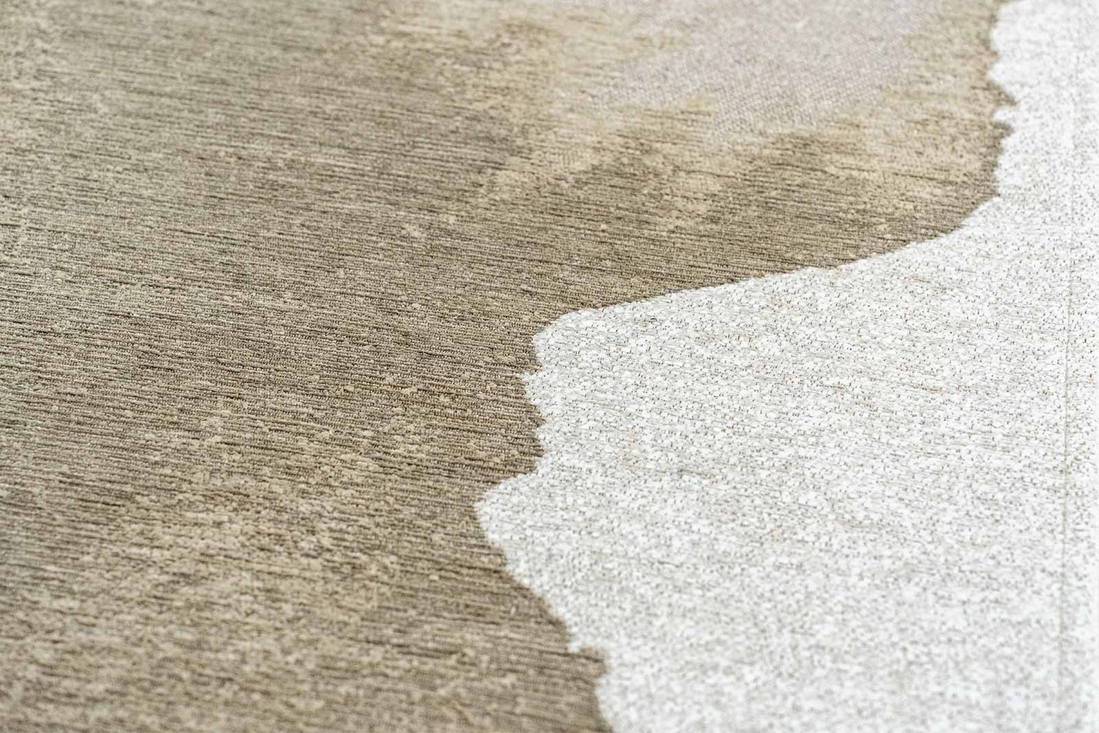 Louis De Poortere rug Meditation 2082 Lagoon Beach zoom 1
